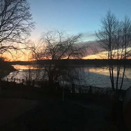 Hotel & Restaurant Haus Am See Locknitz ภายนอก รูปภาพ