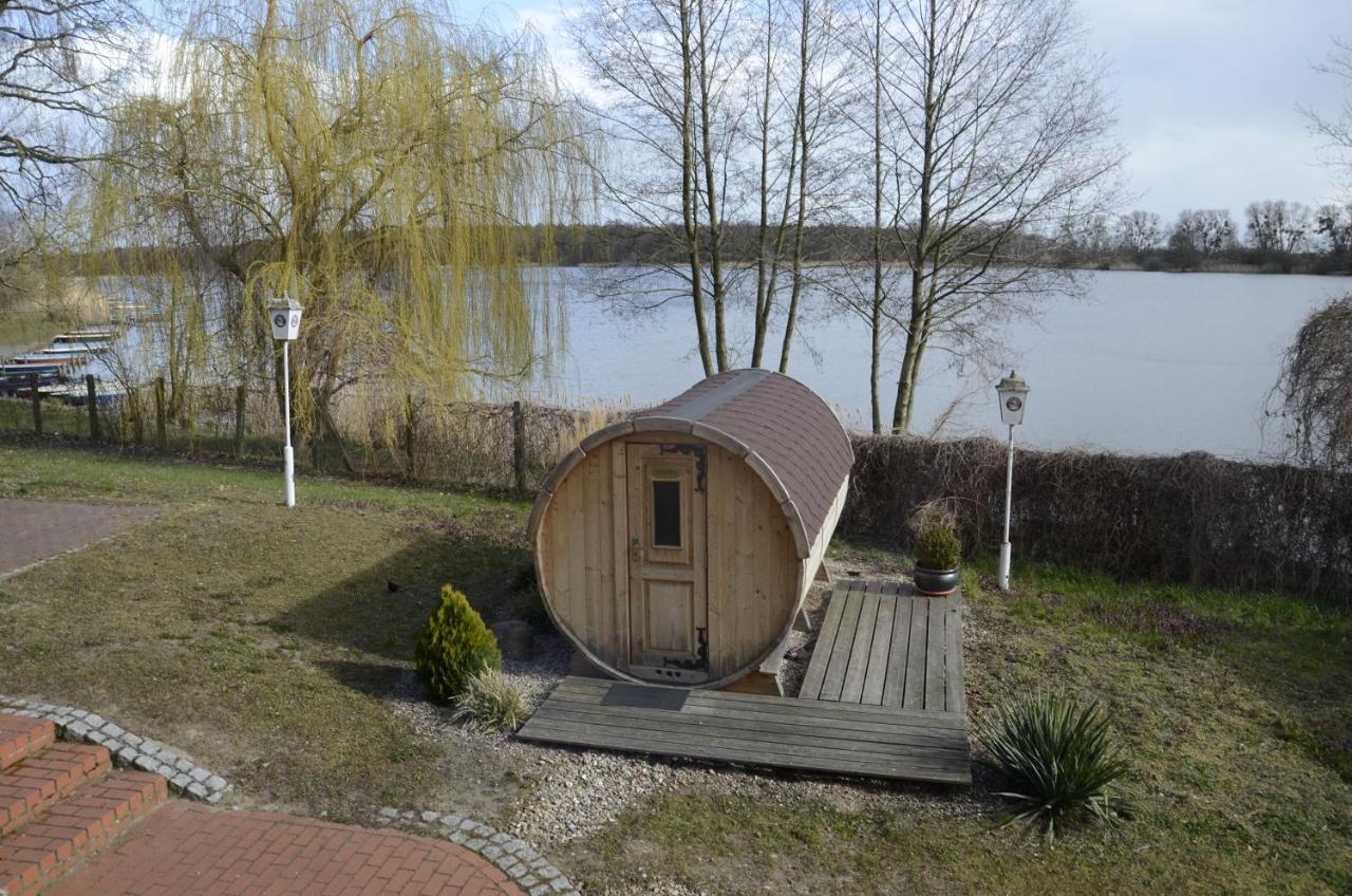 Hotel & Restaurant Haus Am See Locknitz ภายนอก รูปภาพ