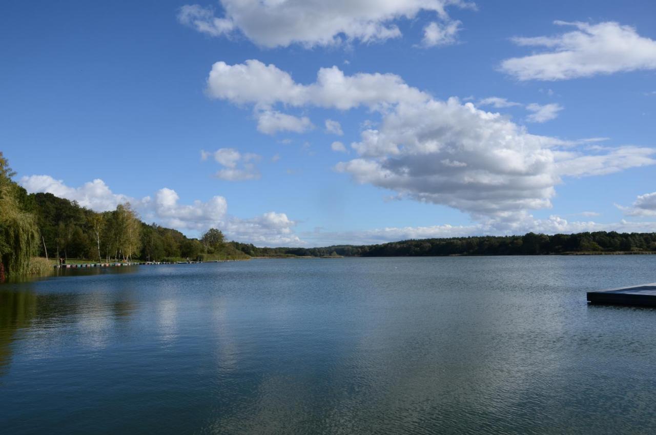 Hotel & Restaurant Haus Am See Locknitz ภายนอก รูปภาพ