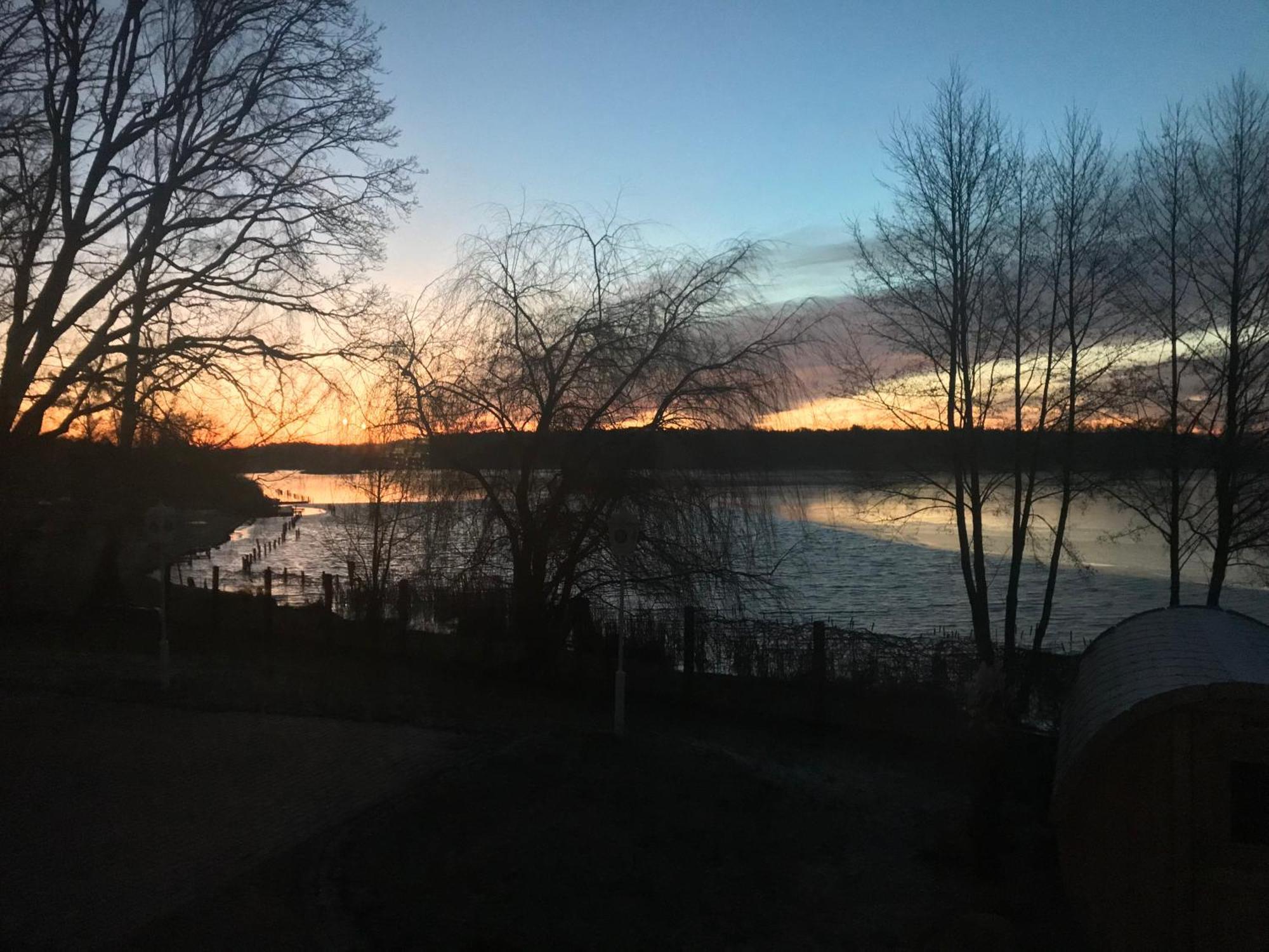 Hotel & Restaurant Haus Am See Locknitz ภายนอก รูปภาพ