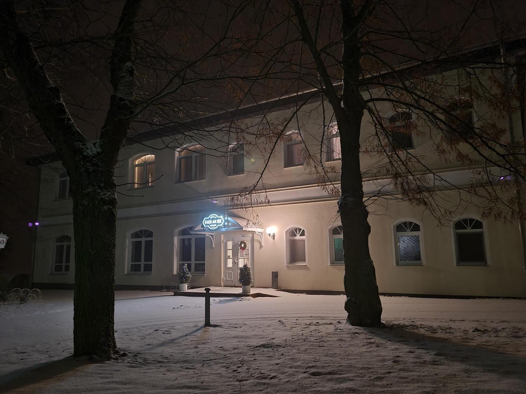 Hotel & Restaurant Haus Am See Locknitz ภายนอก รูปภาพ