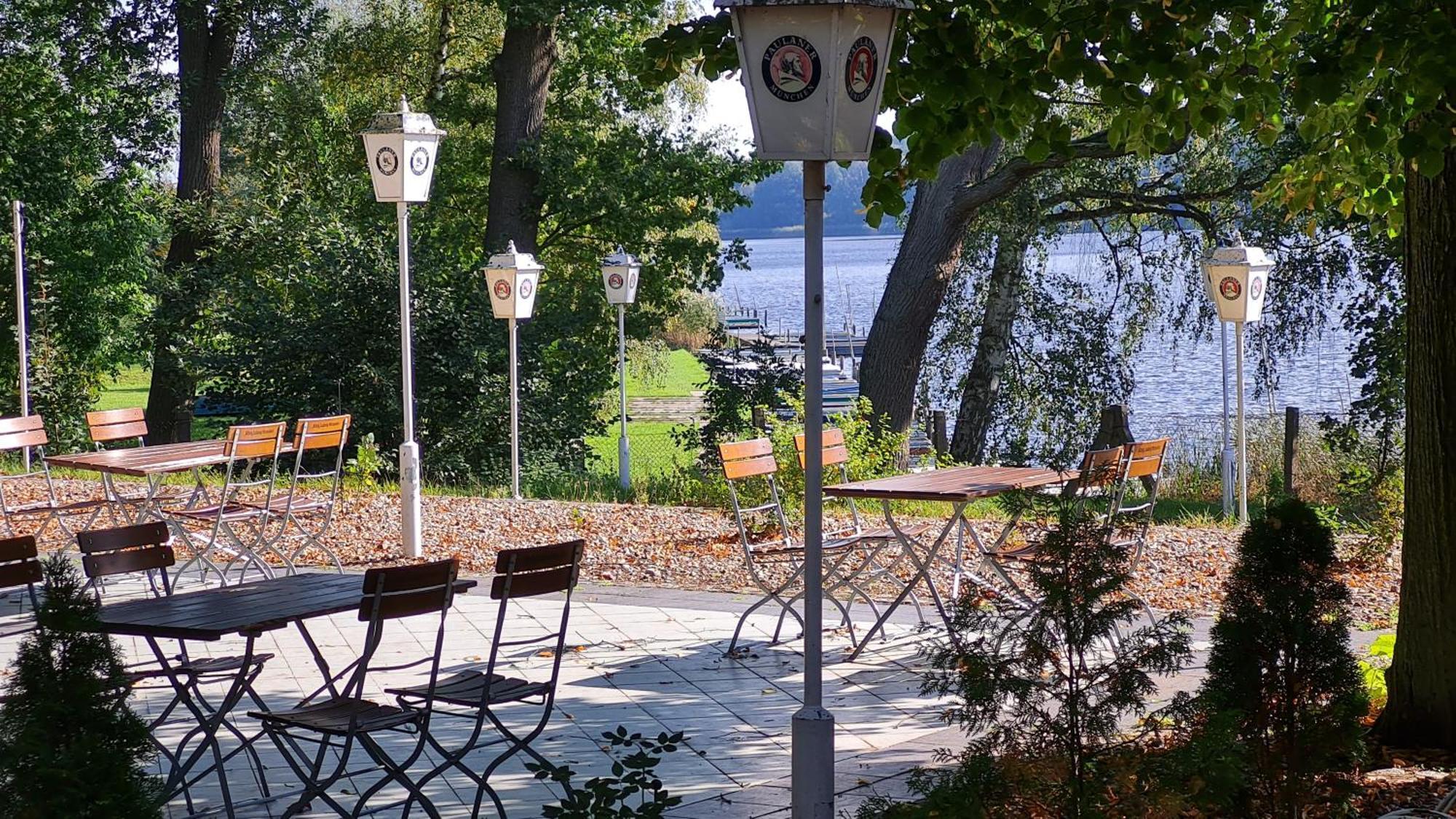 Hotel & Restaurant Haus Am See Locknitz ภายนอก รูปภาพ