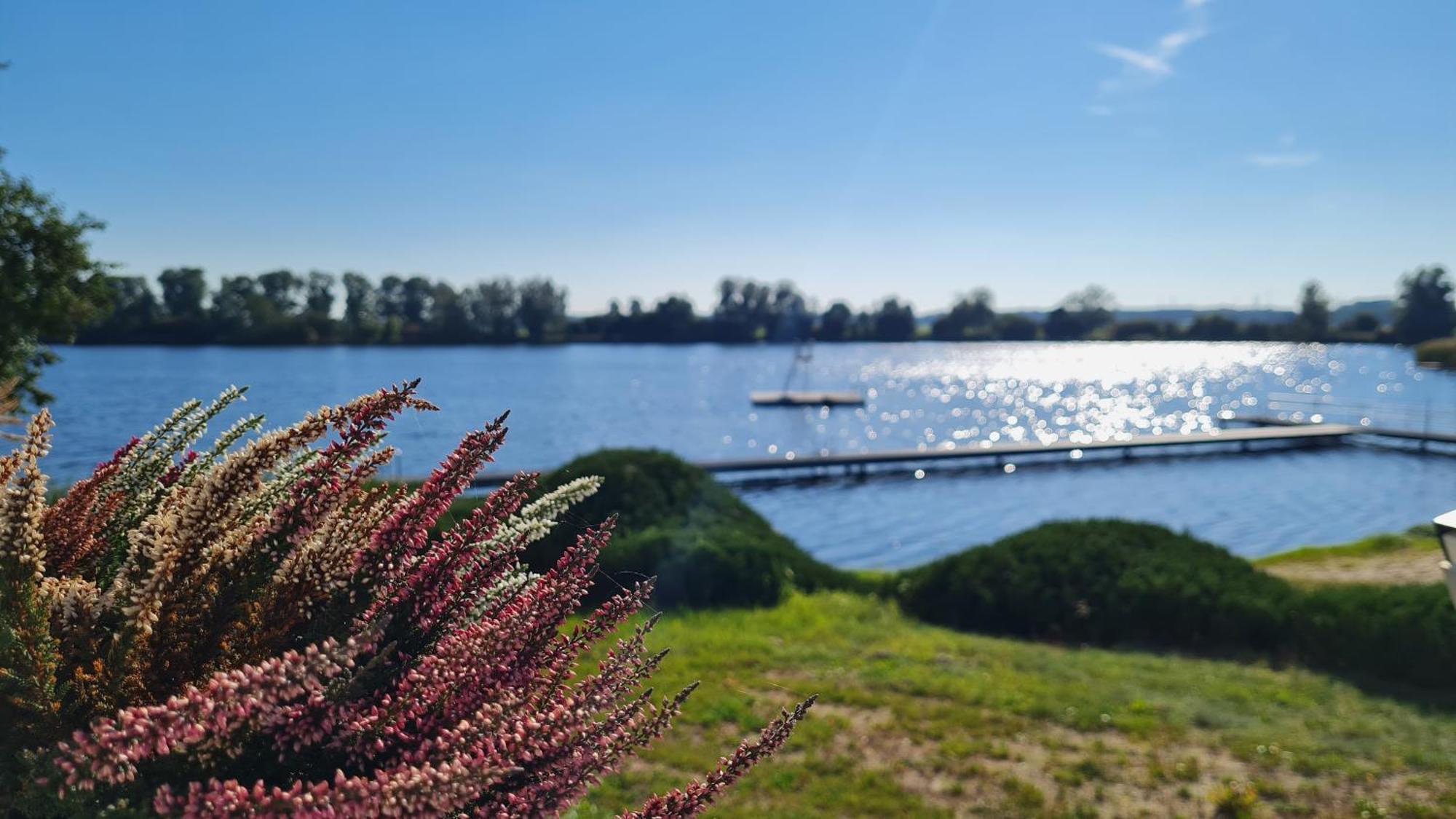 Hotel & Restaurant Haus Am See Locknitz ภายนอก รูปภาพ