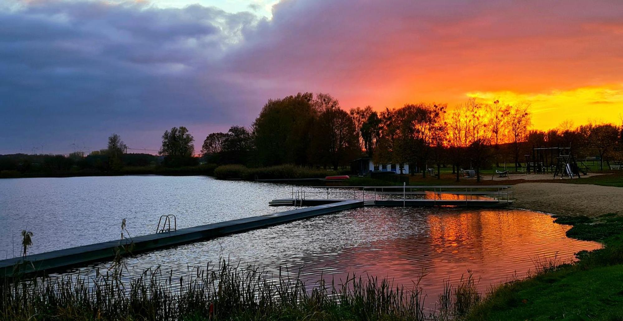 Hotel & Restaurant Haus Am See Locknitz ภายนอก รูปภาพ