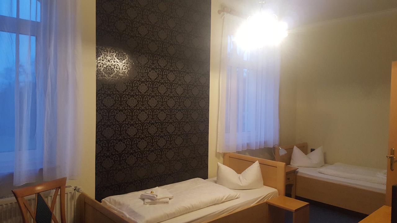 Hotel & Restaurant Haus Am See Locknitz ภายนอก รูปภาพ