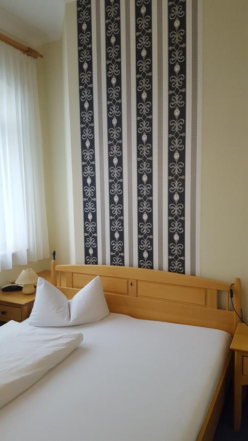 Hotel & Restaurant Haus Am See Locknitz ภายนอก รูปภาพ