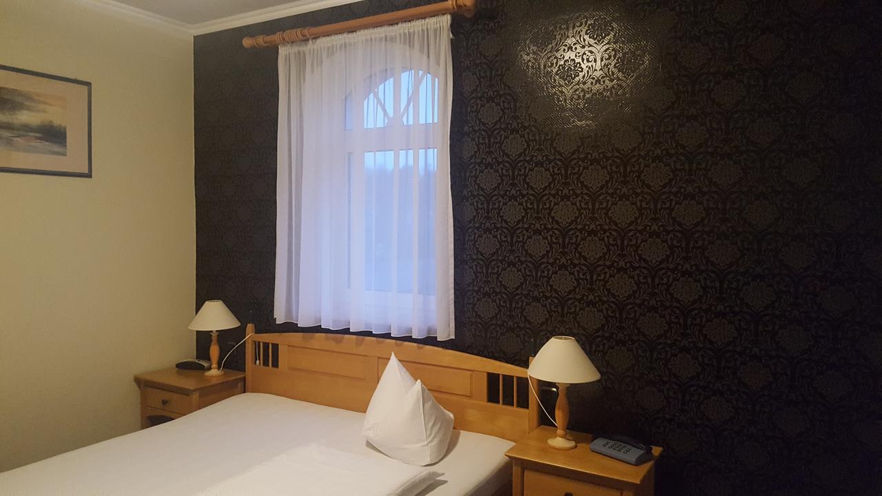 Hotel & Restaurant Haus Am See Locknitz ภายนอก รูปภาพ